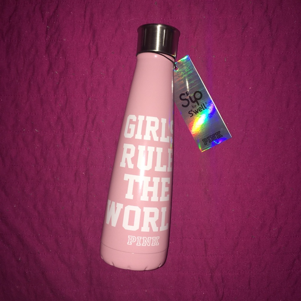 GIRLS RULE THE WORLD BOTTLE